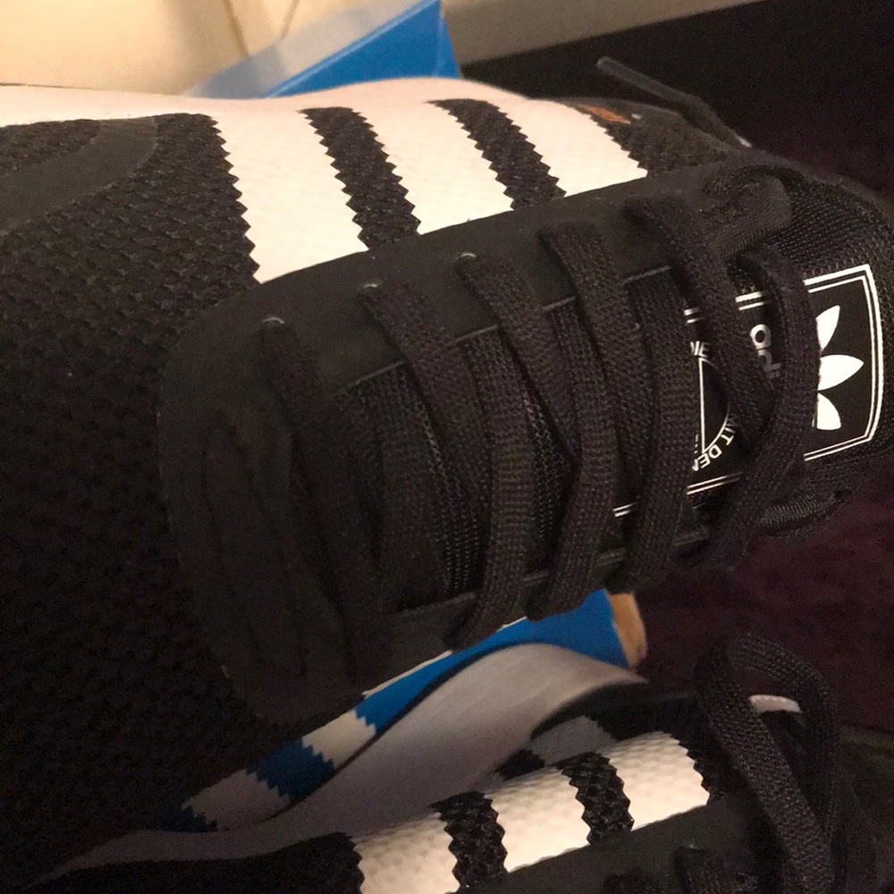 Adidas sneakers - Picture 5 of 5